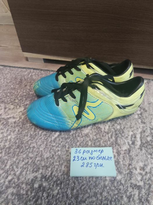 Продам бутсы 36,37,38,42размер