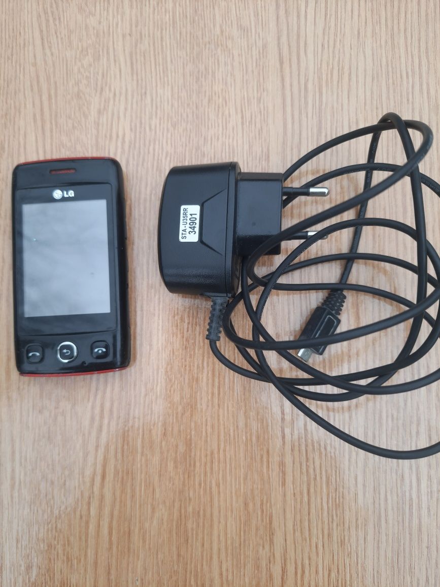 Смартфон Lg T-300 в рабочем состоянии