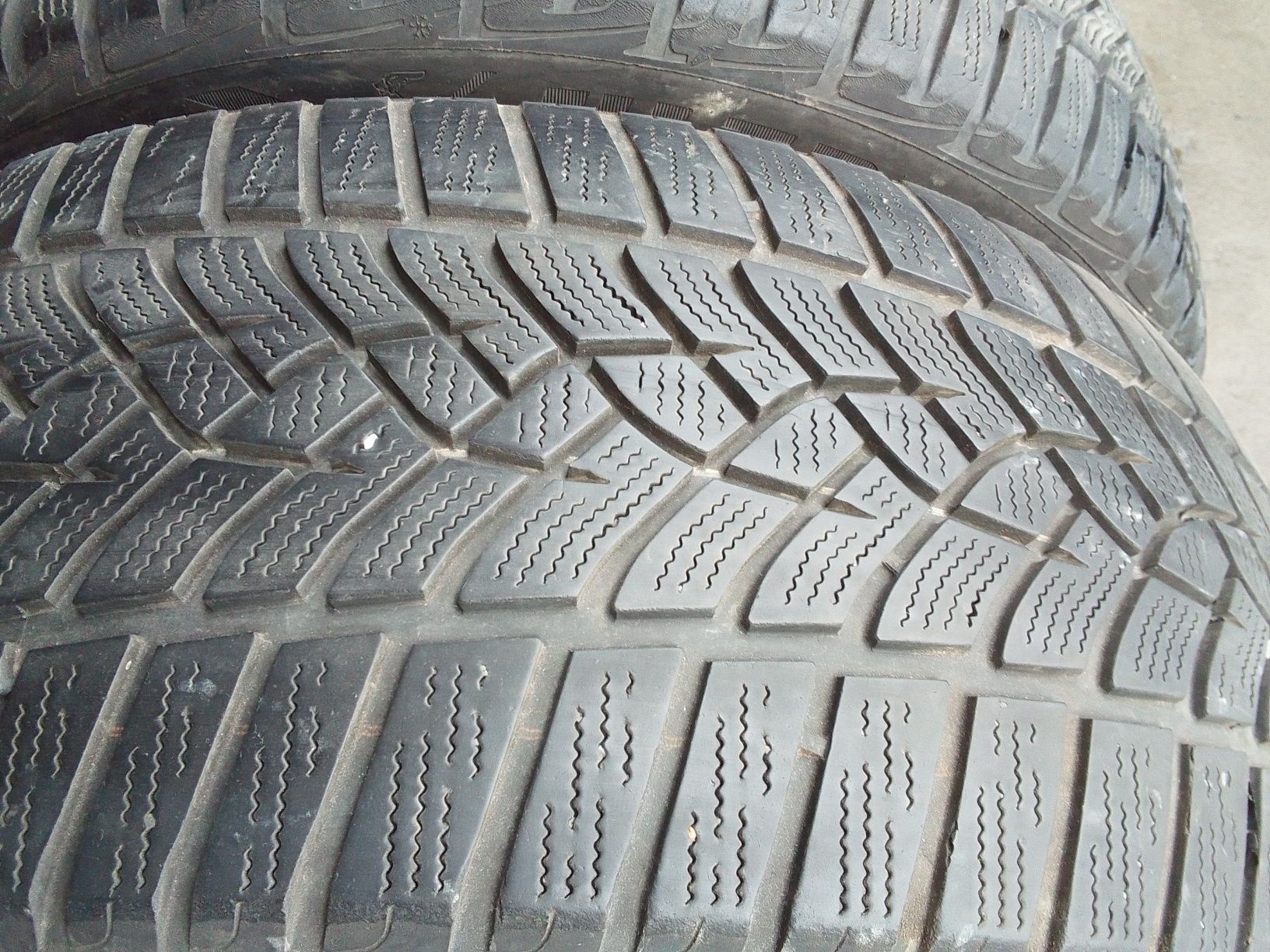 2 Opony zimowe 225/45r18 GOODYEAR 6mm