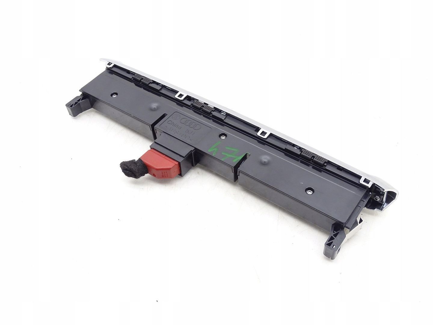 PANEL PRZEŁĄCZNIK ŚWIATEŁ AWARYJNYCH AUTO OFF AUDI A3 8V 8V0925301AR
