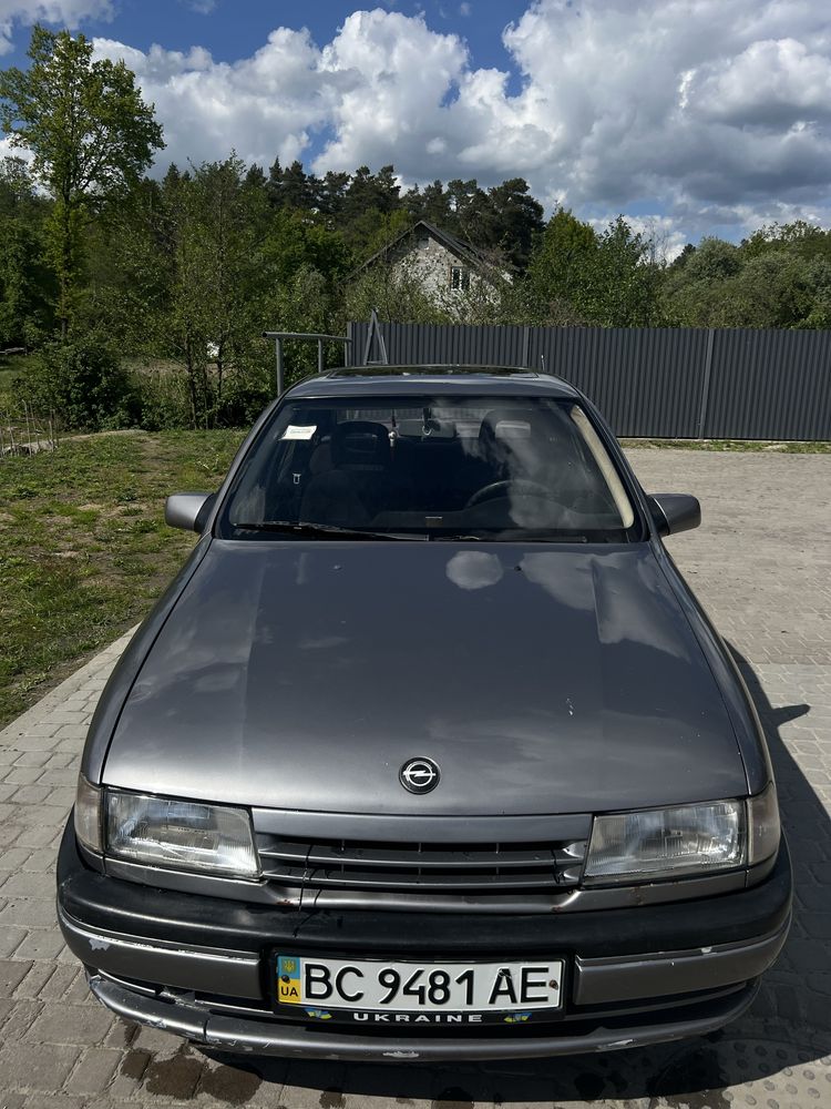 Opel vectra b 1.8 бензин