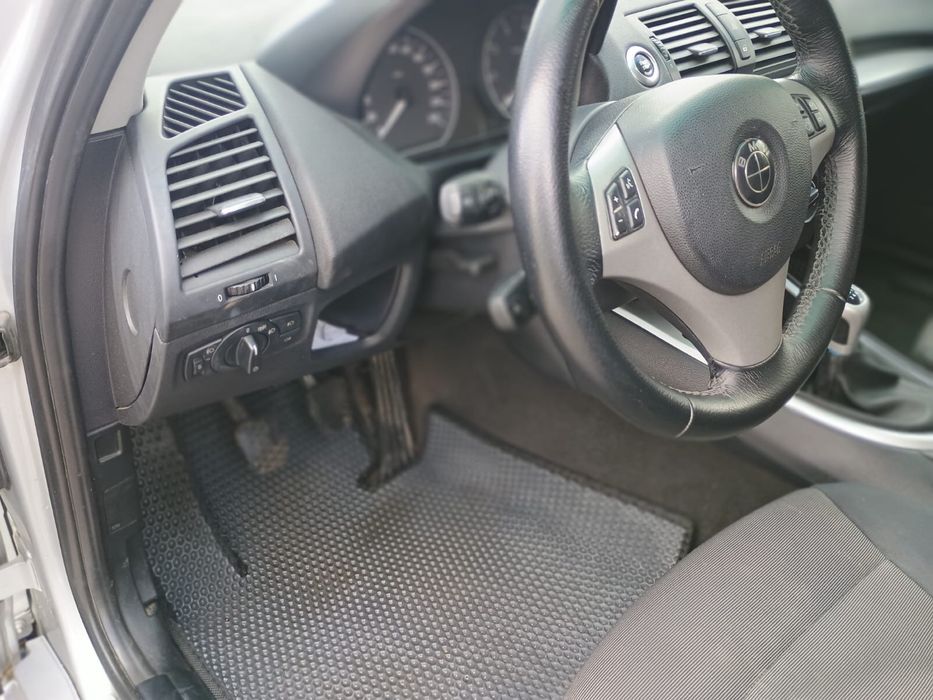 Продам BMW 1 series