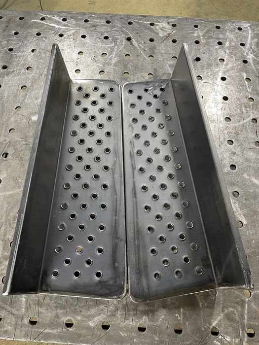 Підніжки ЗИЛ 130. ГАЗ 53. САЗ 3307. Бампер САЗ