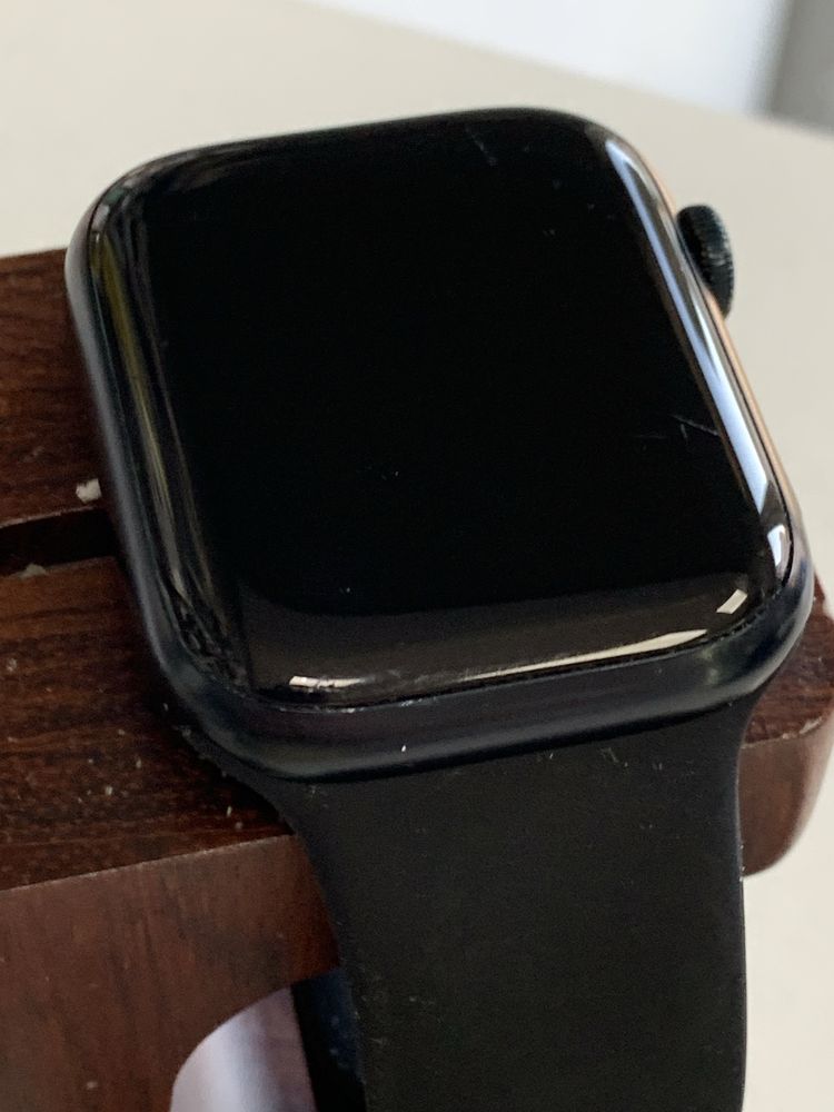 Оригінальні  Apple Watch Series  8 45 mm