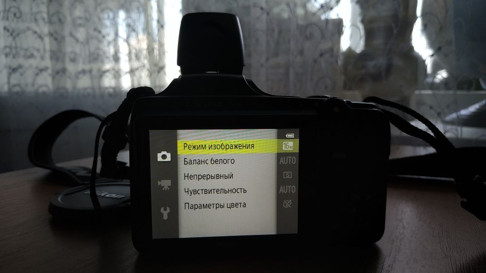 Продам фотоапарат Nikon L820