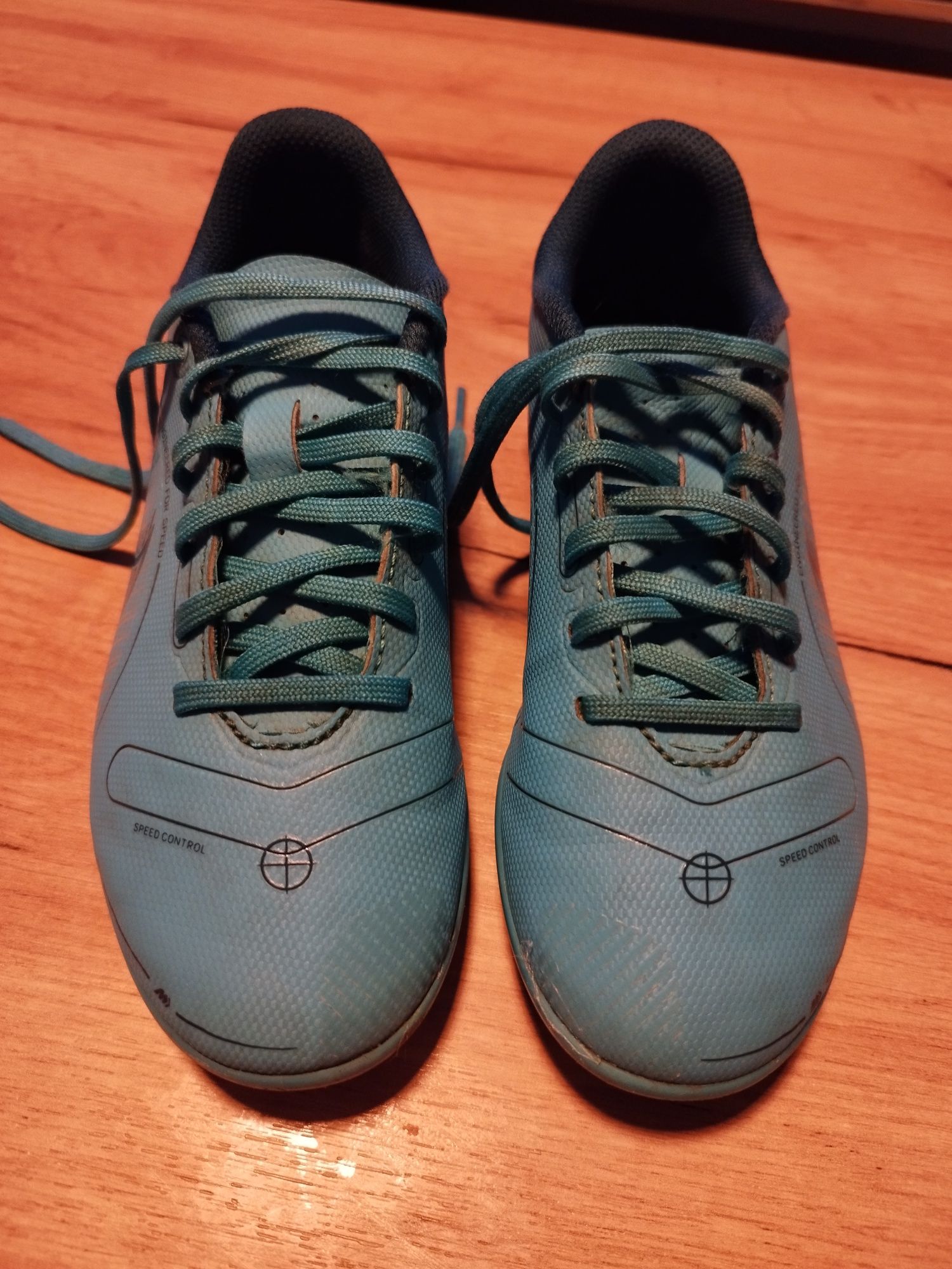 Korki , Lanki , NIKE Mercurial rozmiar 32