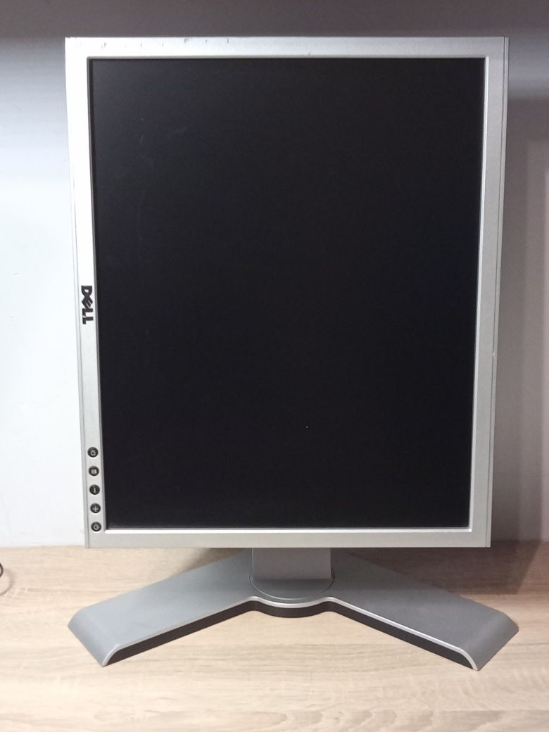 Monitor Dell 19" 1907FPt Pivot, DVI, VGA, hub USB, kable
