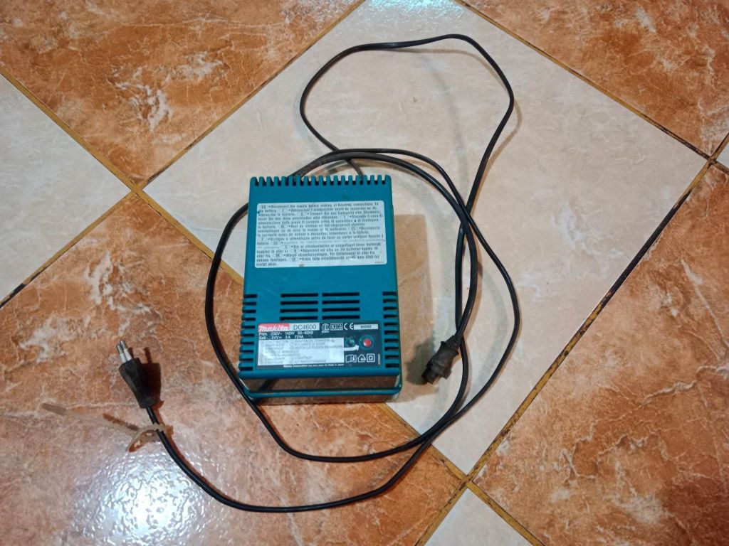 Ładowarka MAKITA 24V DC4600 ( zasilacz )