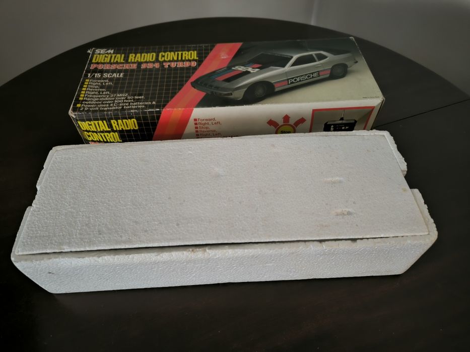 Porsche 924 Carro telecomandado/ controlo remoto (anos 80)