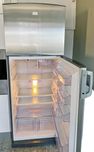 Frigorifico ZANUSSI com congelador - em inox ZRT