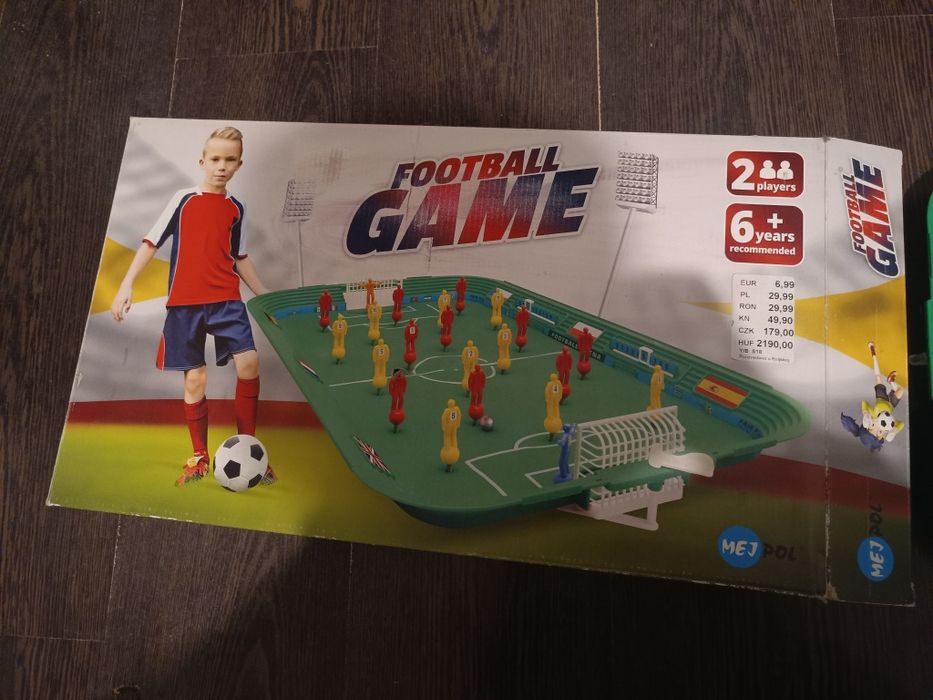 Gra piłkarzyki dla dzieci