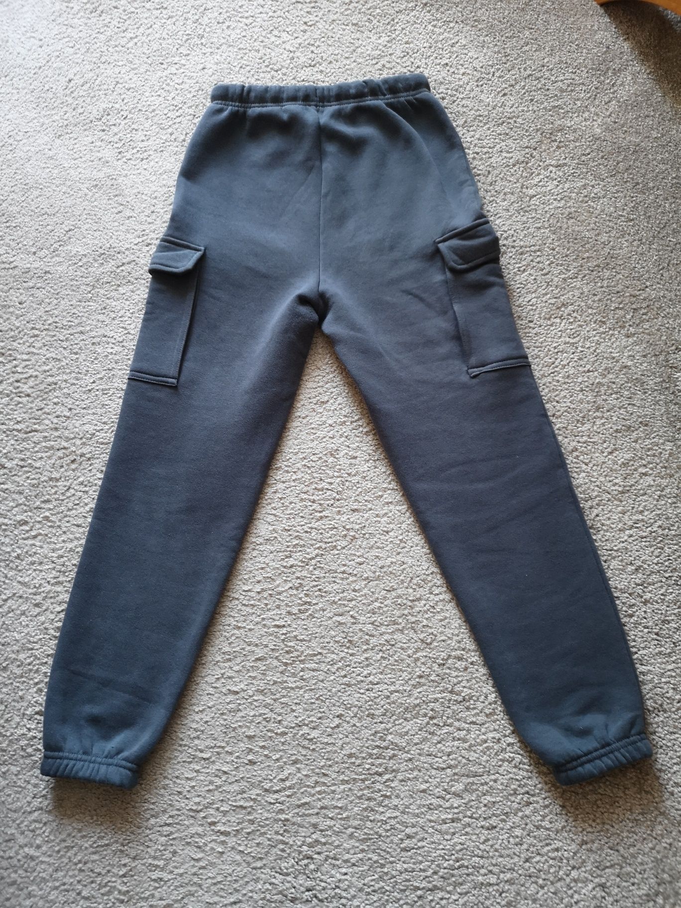 Bojówki ocieplane H&M w r 140. Stan bardzo dobry.