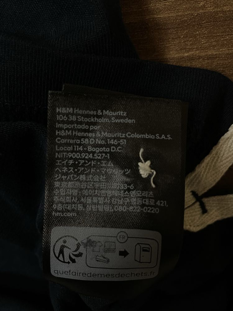 H&M Zero Two (L-XL)