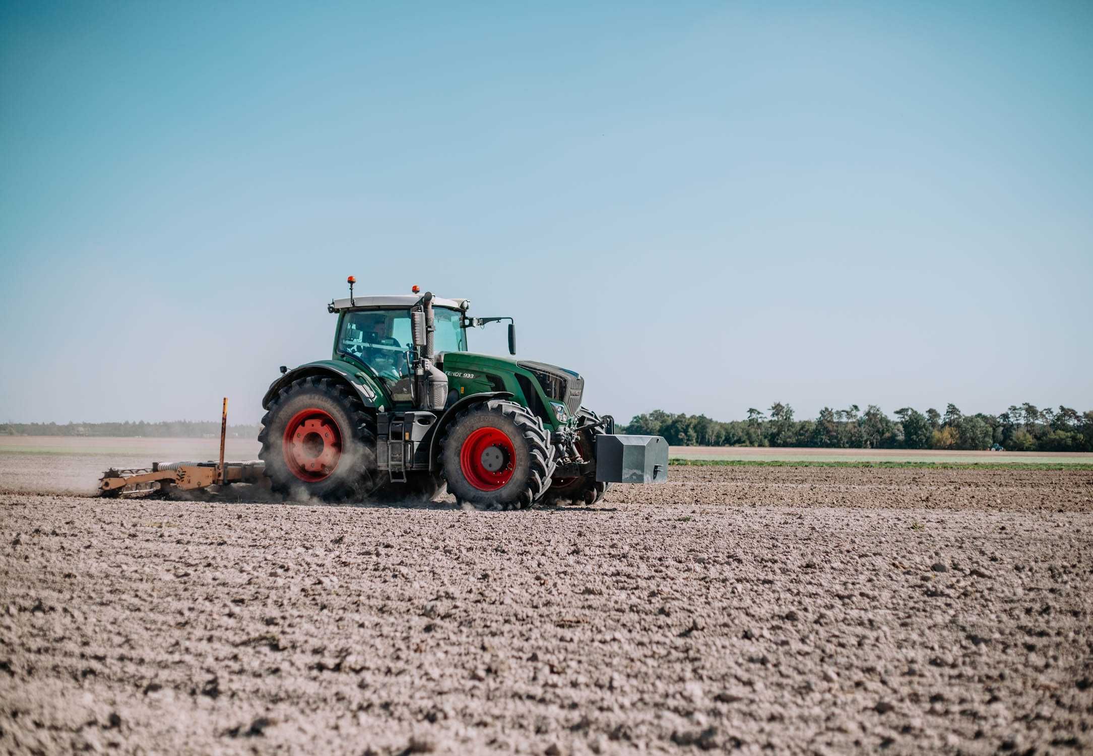 Wynajem ciągnika rolniczego Fendt/John Deere/Massey Ferguson