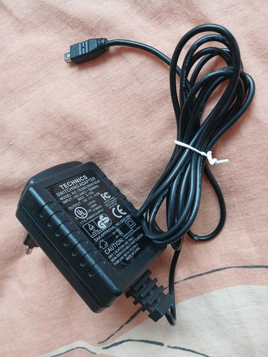 Technics TESA5-0500700-B. адаптер живлення