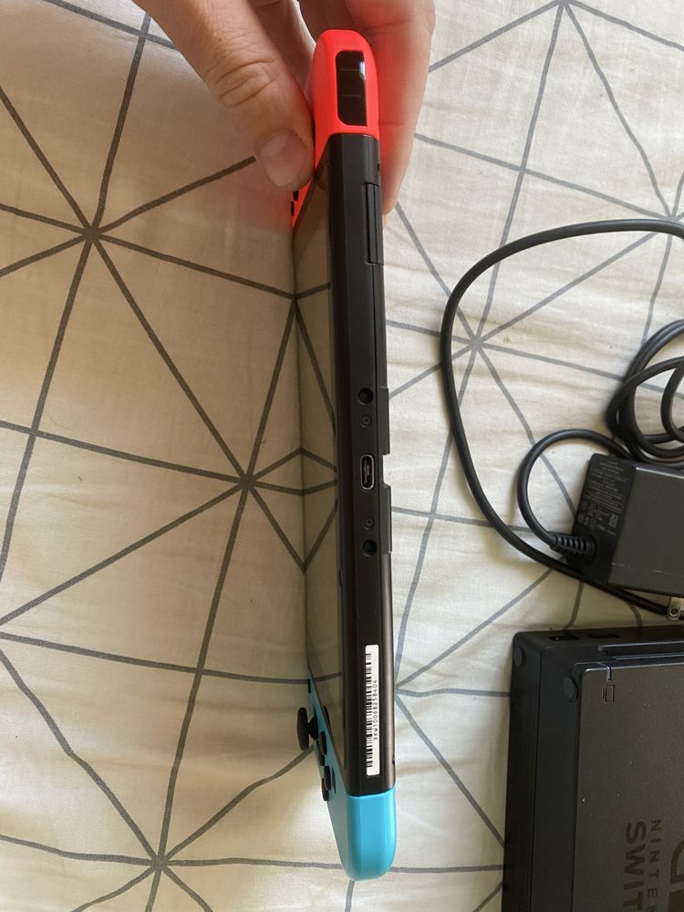 Nintendo Switch V2 ідеал+безліч ігор!