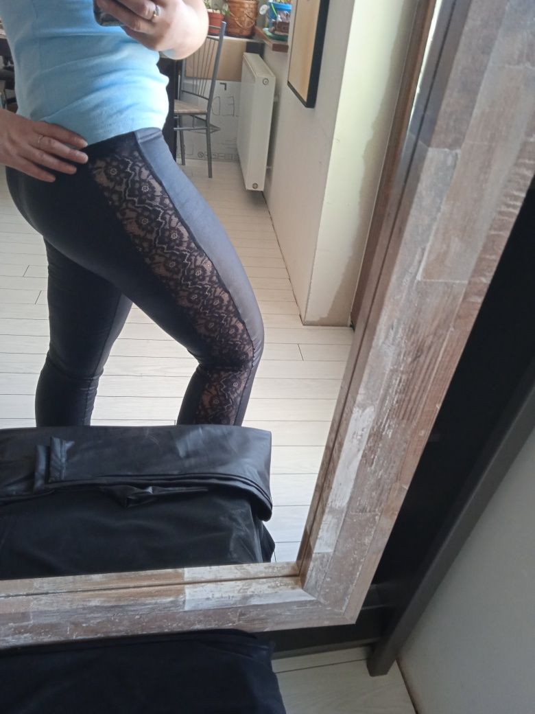 Legginsy  z koronką