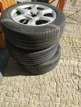 Uma jante 16 Audi A4 B8+3 pneus meio piso.