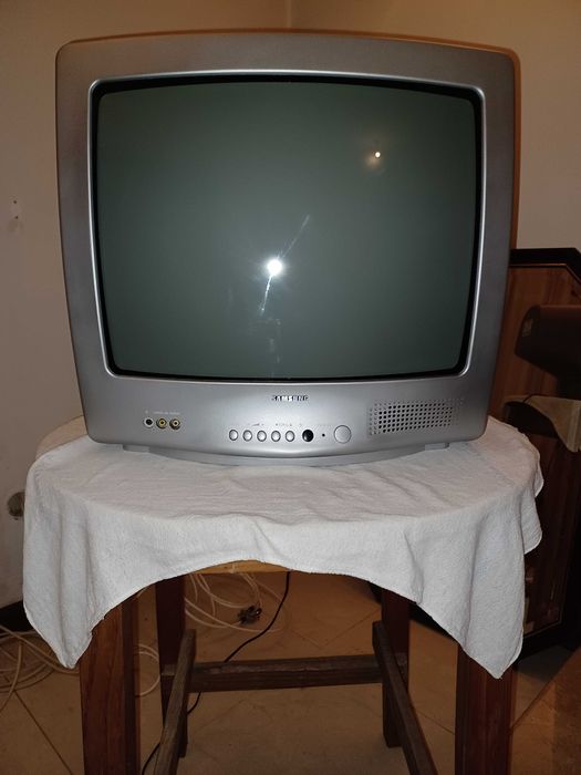 Televisor Vintage Marca Samsung