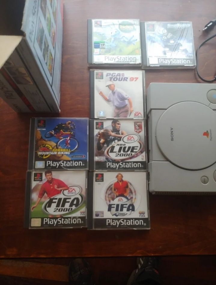 Playstation 1 PS1 FAT com CAIXA + 7 Jogos