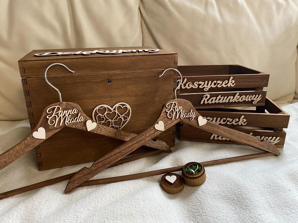Zestaw ślubny z okrągłym pudełkiem