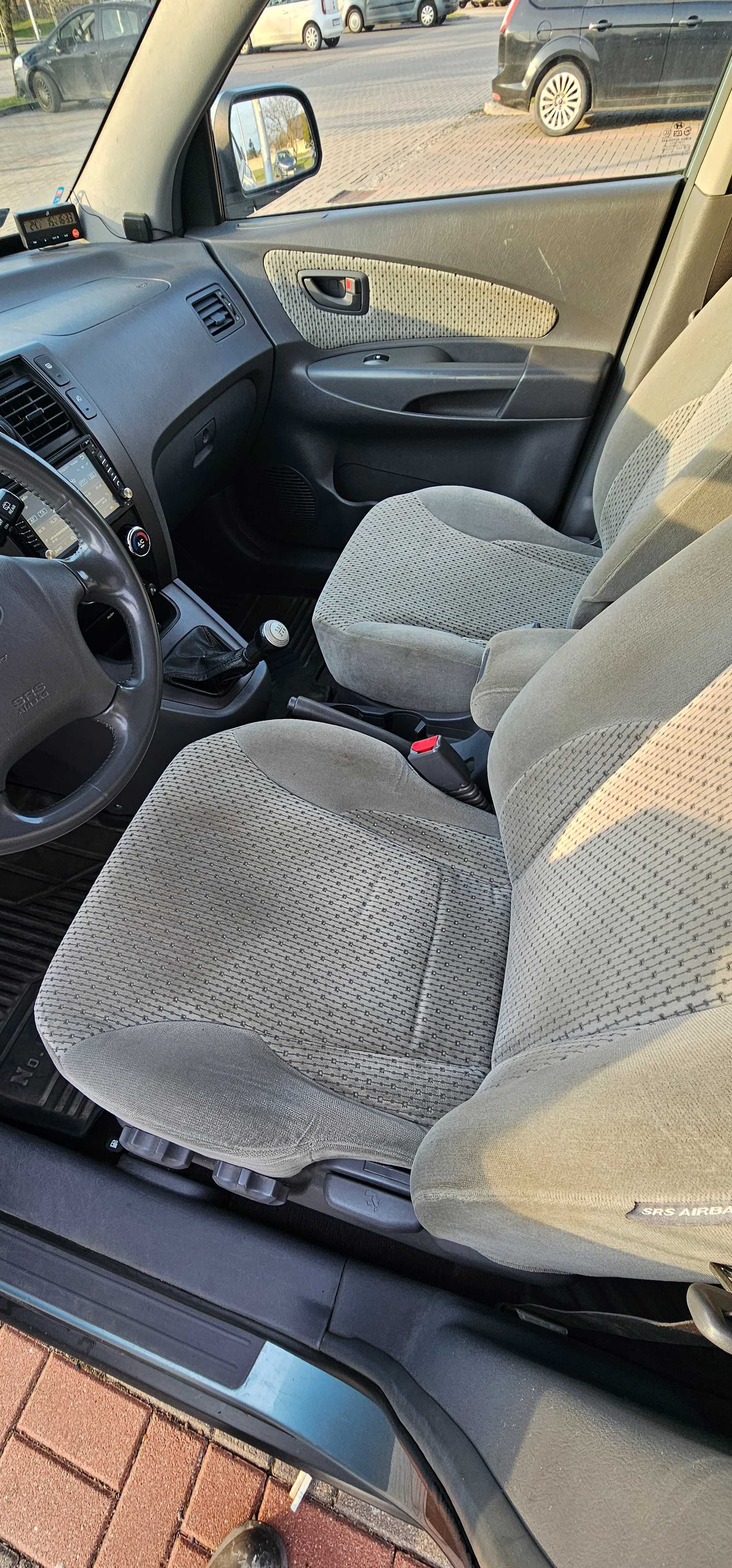 Hyundai Tucson 2005 benzyna 4x4 przyciemniane szyby hak