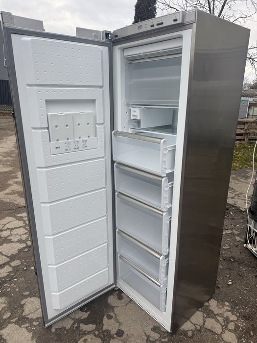 Морозильна камера новфрост Siemens GS32NA96