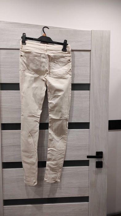 Spodnie damskie jasne jeansy skiny rurki XS/s