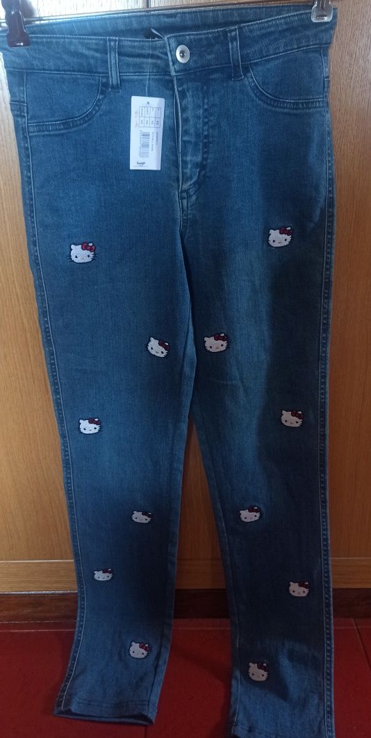 Calças de ganga menina da calzedonia com a hello kitty