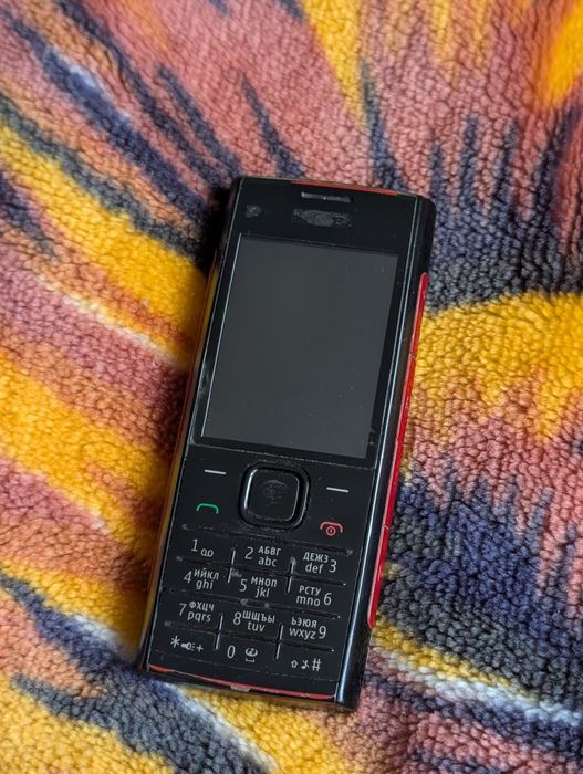 Продам легендарну Nokia X2-00.