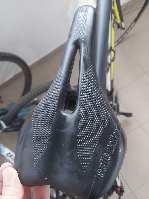 Bicicleta estrada KTM carbono