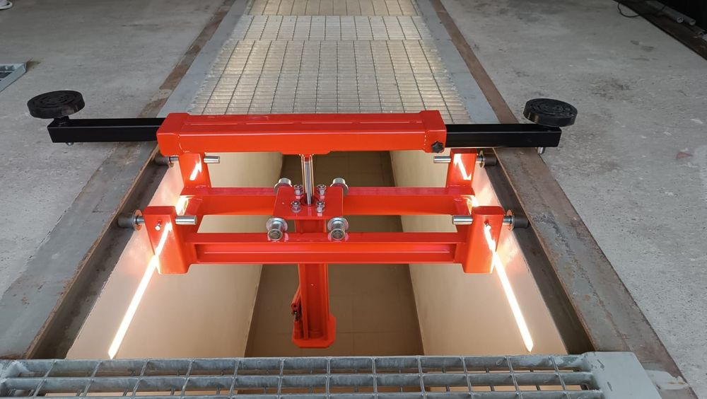 Podnośnik kanałowy  kompletny