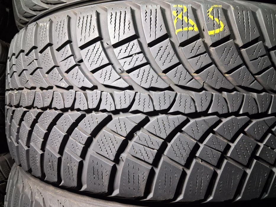 245/45 19 Kumho winter craft WP 71  шини б/у зима