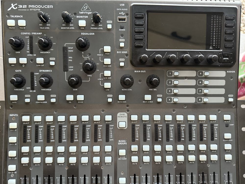 Behringer x32 producer