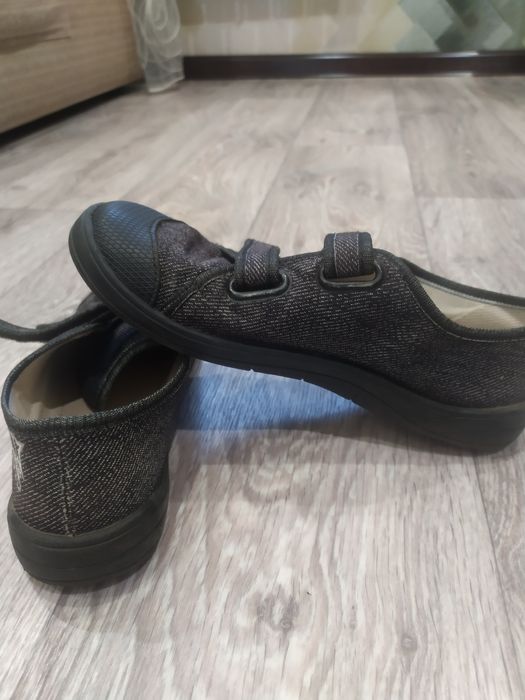 Кеды,мокасины ,кроссовки