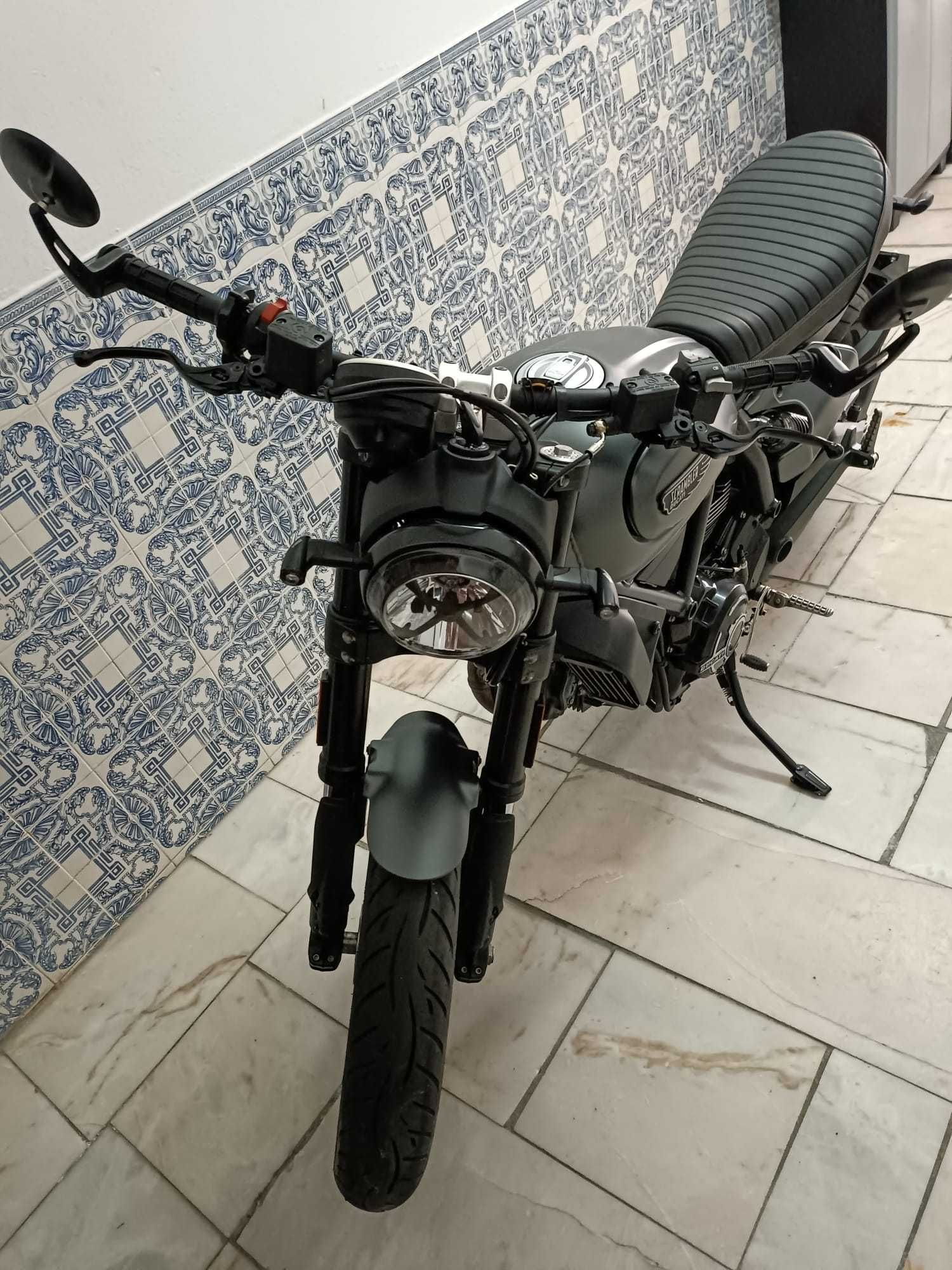 Ducati Scrambler Nightshift 2021
