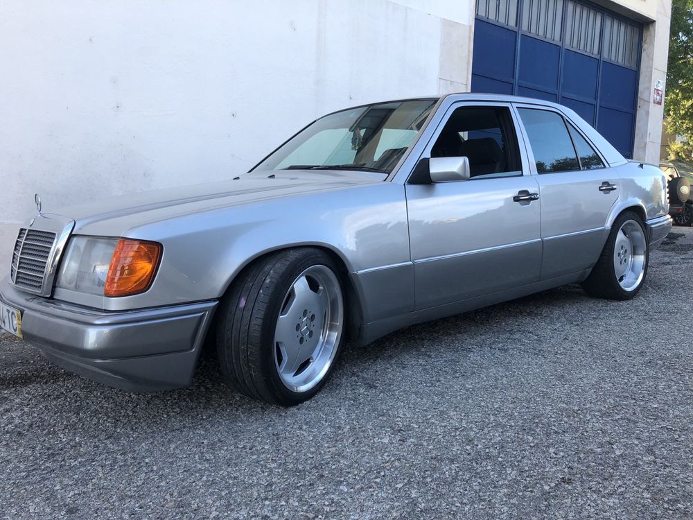 Mercedes-Benz 250d Turbo