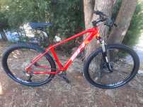 Btt 29  com suspensao a ar 11x1v nova