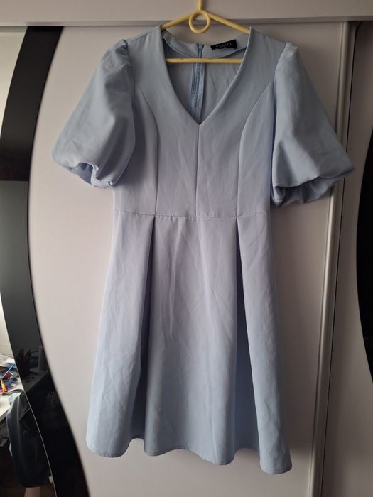 Sukienka z bufiastymi rękawami mohito xs na s stan bdb