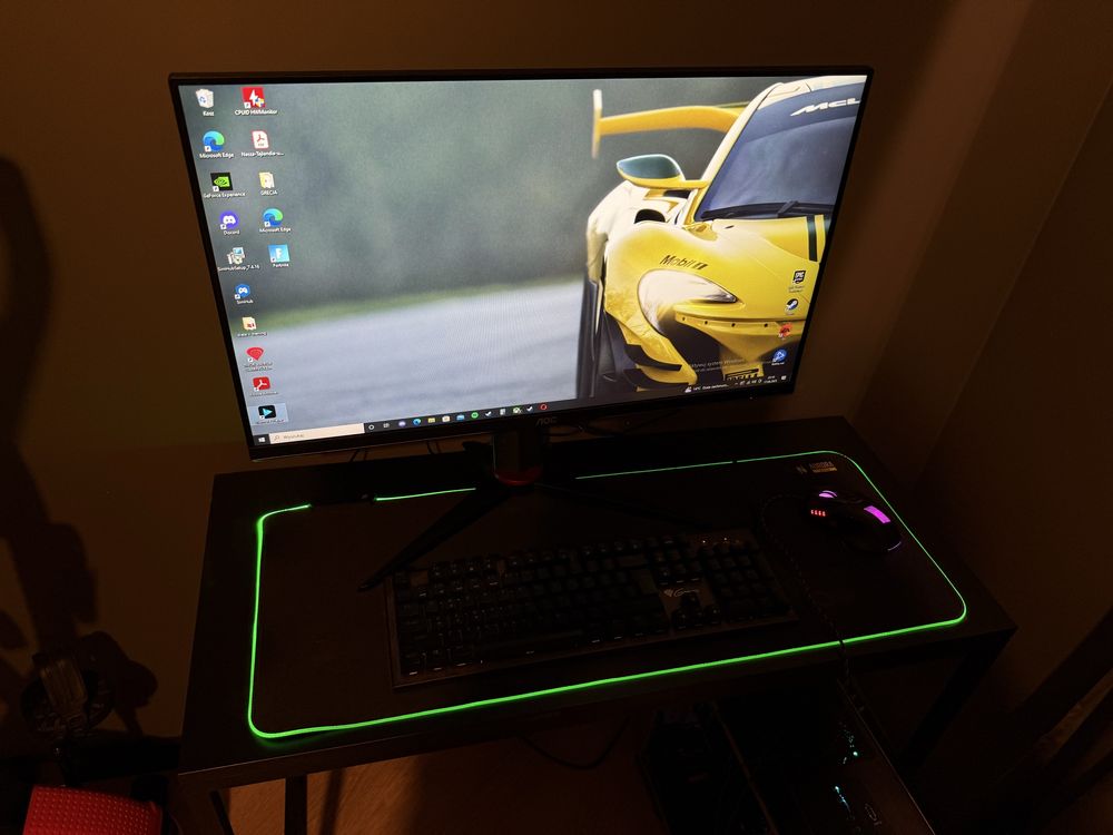 Komputer gamingowy i5-10400F RTX 3060 16GB RAM Monitor 27” + RGB
