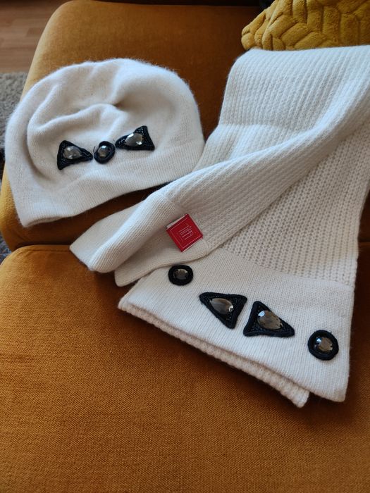 Komplet czapka, szalik i rękawiczki Tiffi