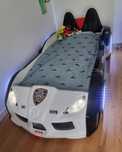Vendo cama de criança carro policia com LEDS