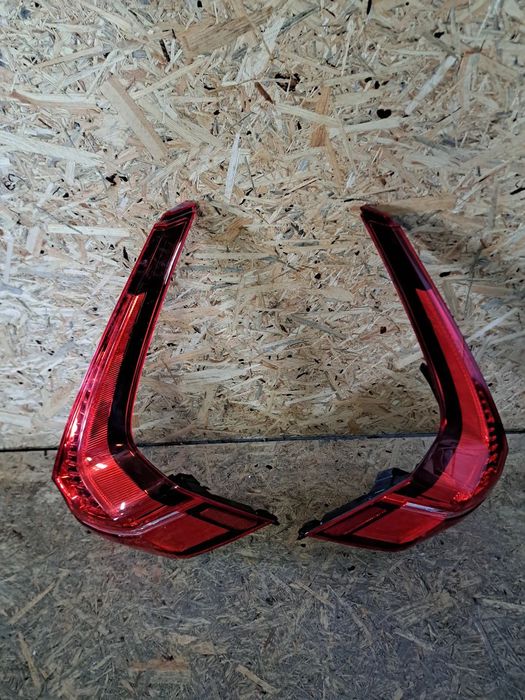 VOLVO XC60 II  LAMPA TYLNA LEWA PRAWA LED USA