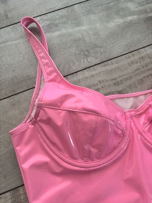 Body mocno wycięte różowe XS nowe Shein