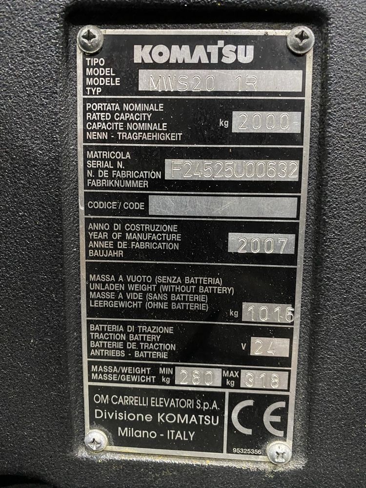 Paleciak elektryczny wózek widłowy Komatsu triplex 2,0t 4,25m