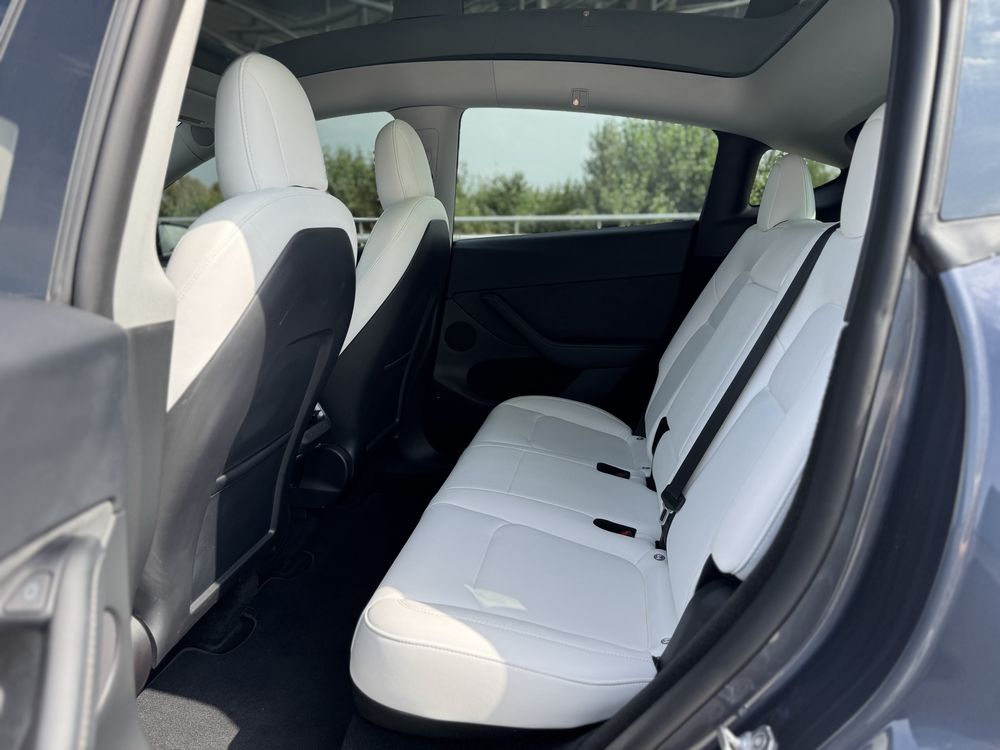 Tesla Model Y Long Range Dual Motor 2022 року, 82кВт, 28т.км.