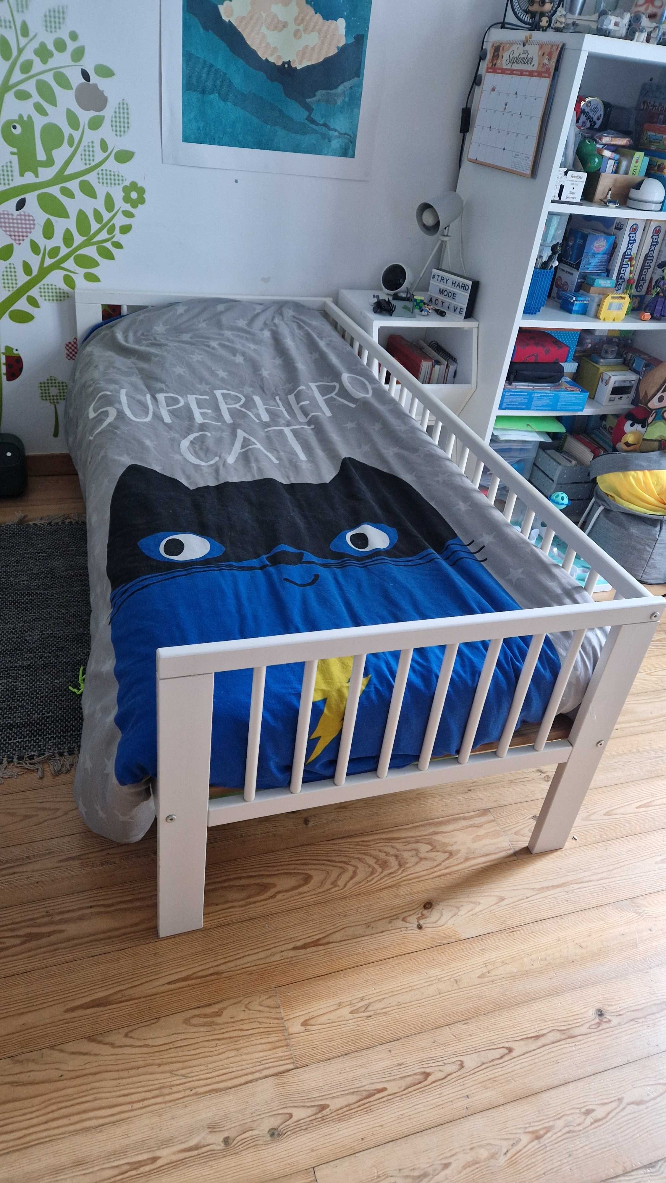 Cama criança com colchão