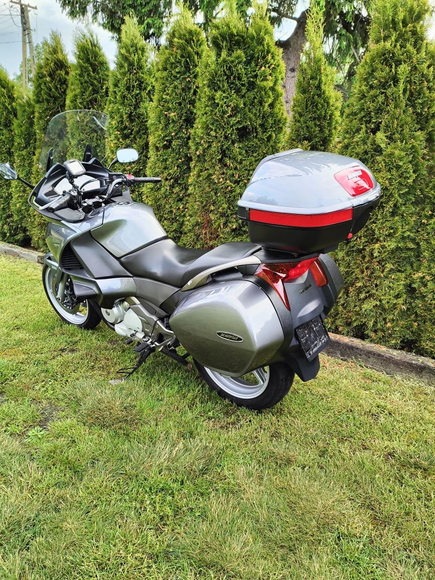 Honda Deauville NT700V