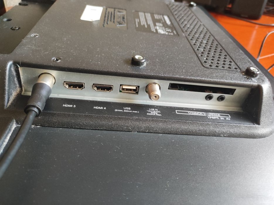 Telewizor Medion 27" z DVD i pilotem.