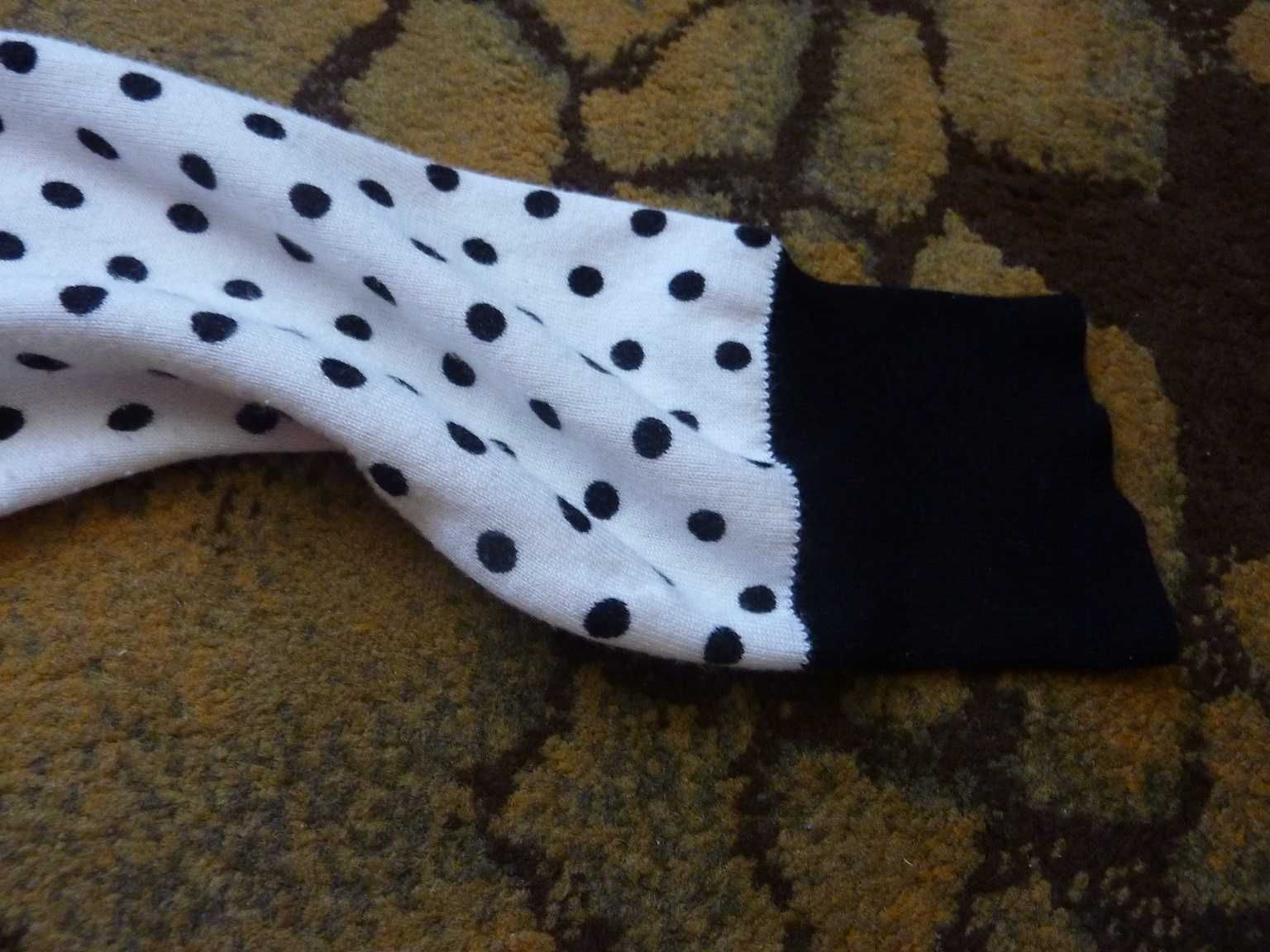 Sweterek kardigan biało- czarny wzór w kropki casual M/38